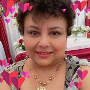 Meet your Posher, Angie